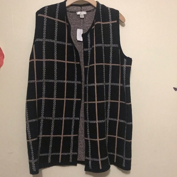 C&B open front plaid plus size sweater vest - Picture 13 of 15